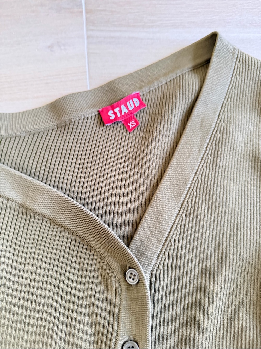 STAUD Olive Ribbed Off‑Shoulder Button-Down Top - Picture 2 of 3